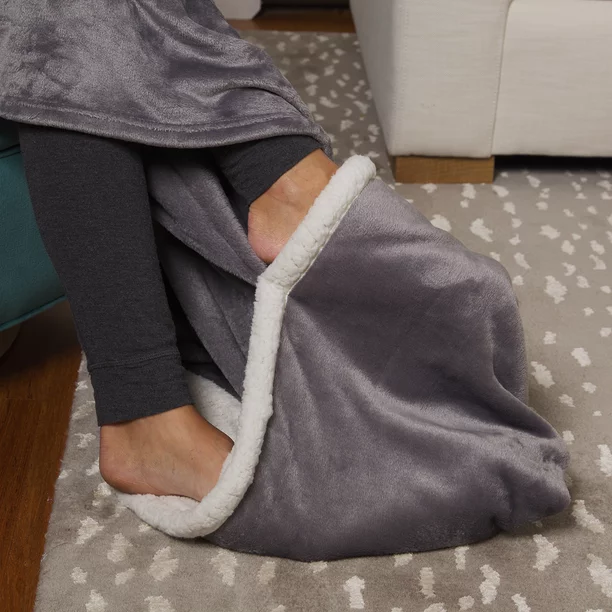ClimateRight by Cuddl Duds Foot Pocket Plush Throw, 50 x 70