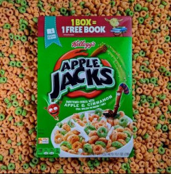 Apple Jacks Breakfast Cereal, Original, Good Source Of Fiber, 10.1 Oz Box