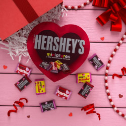 HERSHEY'S, Miniatures Assorted Milk And Dark Chocolate Candy Bars, Valentine's Day, 6.4 Oz, Heart Gift Box