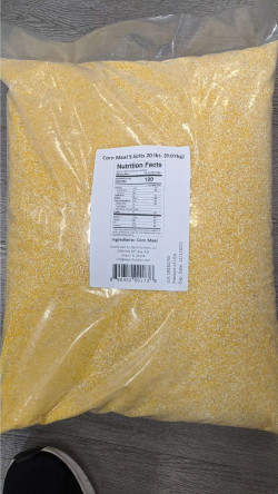Lakay Premium Quality Corn Meal S. Grits 20 lbs.