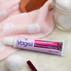 Vagisil Maximum Strength Feminine Anti-Itch Cream with Benzocaine for Women, Helps Relieve Yeast Infection Irritation, Gynecologist Tested, Fast-acting, Soothes and Cools Skin, 1 oz